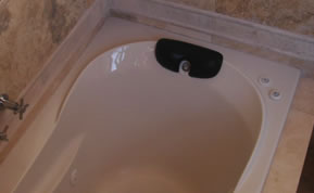 Bathrooms with primary-brand hydromassage bathtubs